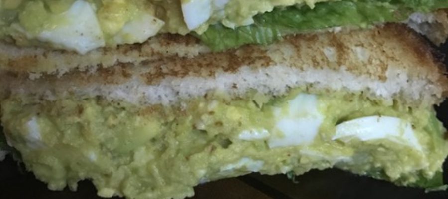 Weekend Recipe : Avocado Cucumber Egg Salad Sandwich
